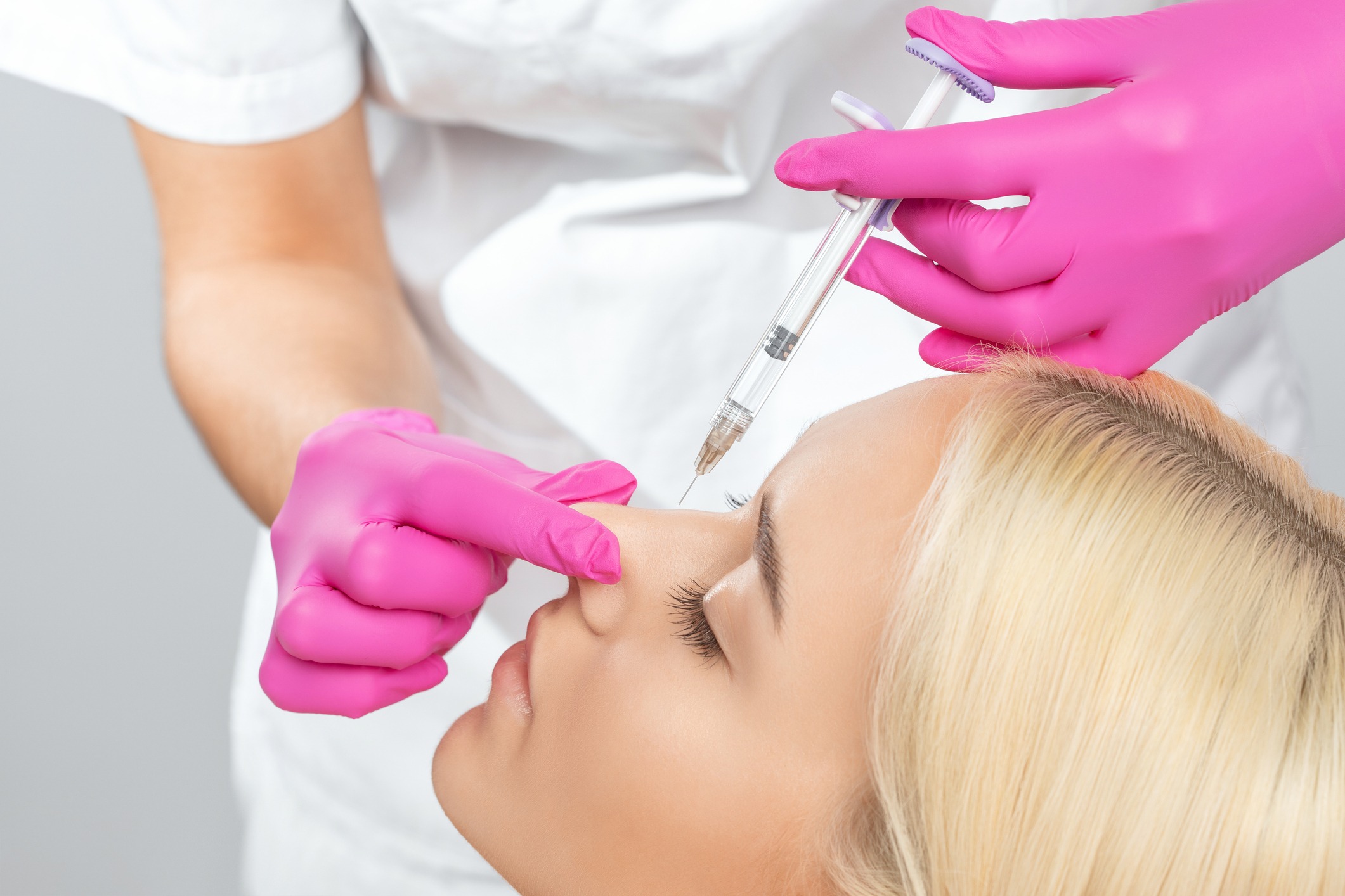 Nasenkorrektur ohne OP mit Hyaluron Düsseldorf Nasenkorrektur ohne OP mit Hyaluron Düsseldorf